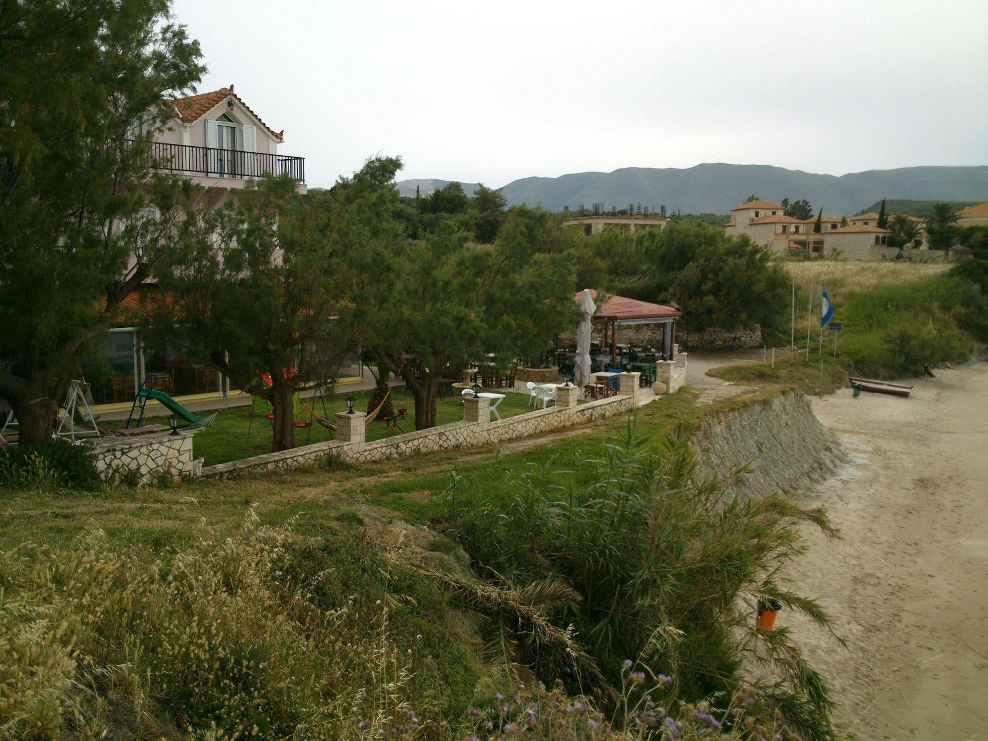 Kavos Psarou Studios & Apartments Екстериор снимка